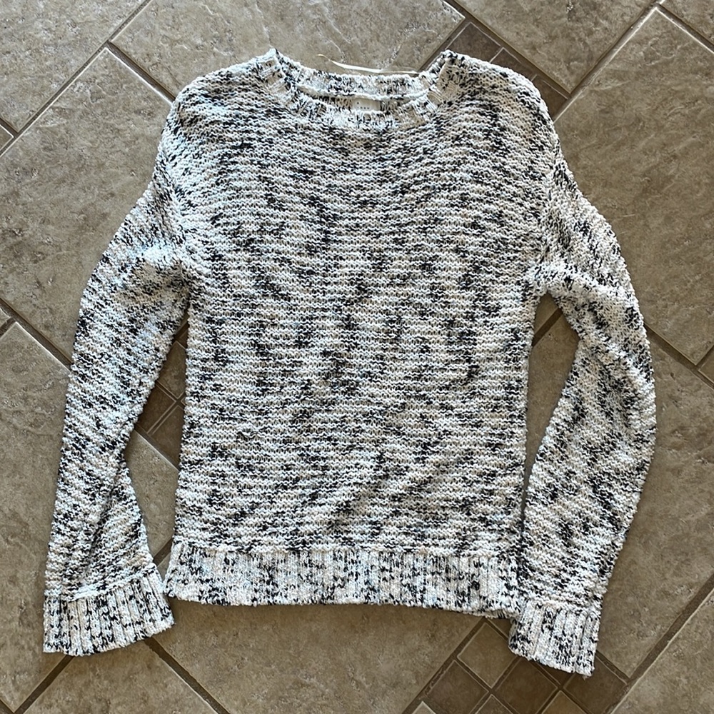 Crewneck Color Effect Pullover - Picture 3 of 6